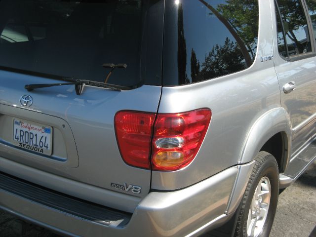 2001 Toyota Sequoia I Limited