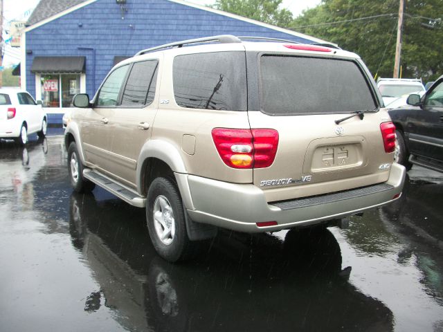 2001 Toyota Sequoia I Limited