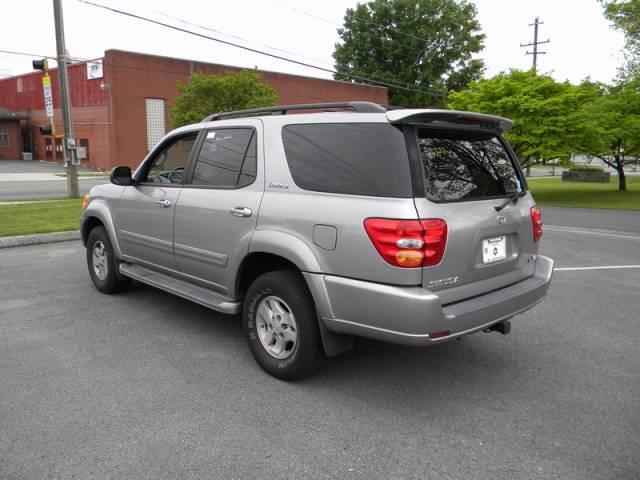 2002 Toyota Sequoia SLT 25