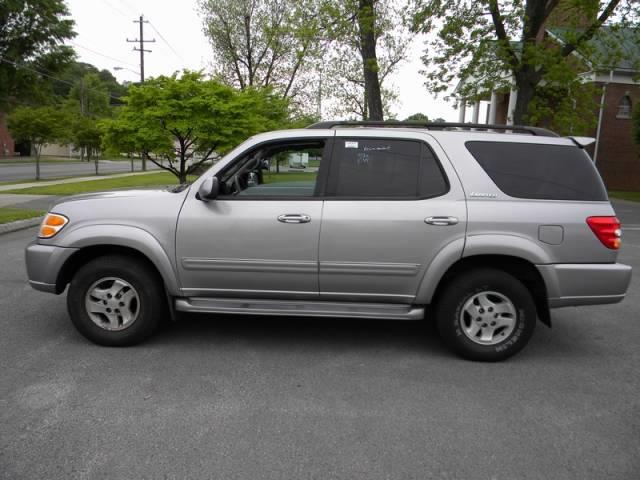 2002 Toyota Sequoia SLT 25