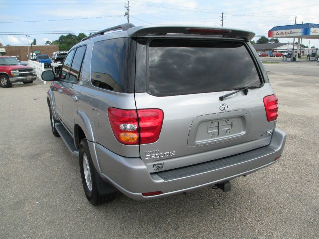 2002 Toyota Sequoia SLT 25