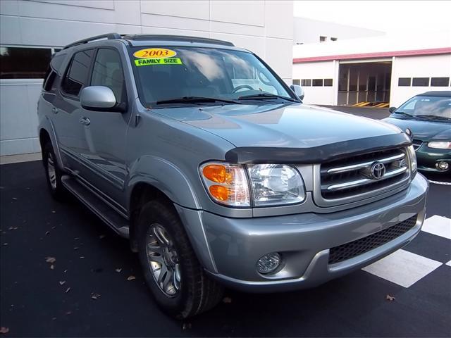 2003 Toyota Sequoia SLT 25