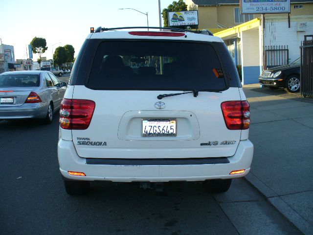 2003 Toyota Sequoia Super