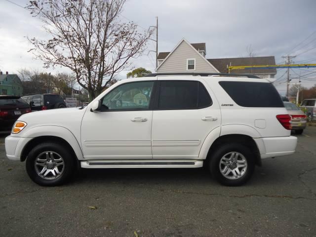 2003 Toyota Sequoia SLT 25