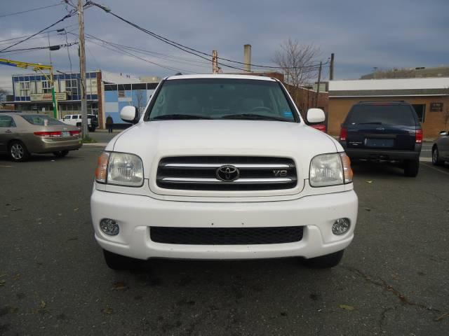 2003 Toyota Sequoia SLT 25