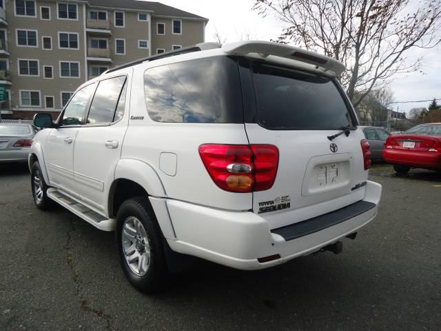 2003 Toyota Sequoia SLT 25