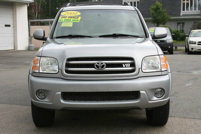 2004 Toyota Sequoia SLT 25