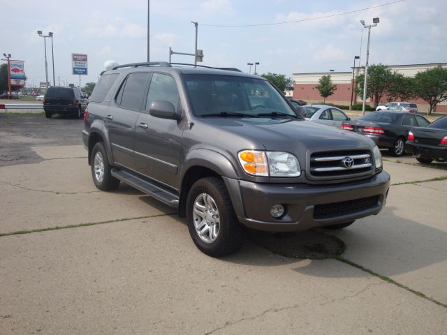 2004 Toyota Sequoia Super