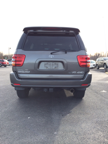 2004 Toyota Sequoia Super