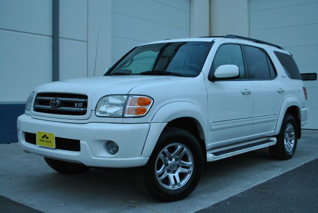 2004 Toyota Sequoia SL 4WD Z-71 PLOW