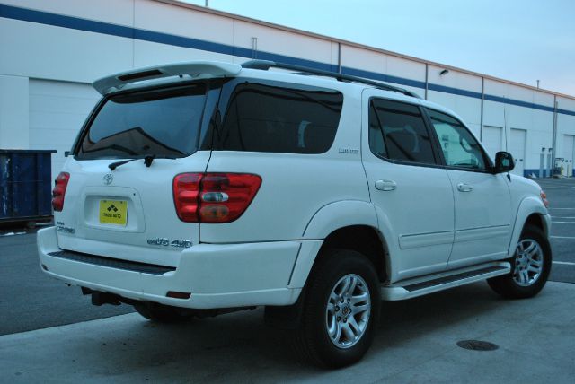 2004 Toyota Sequoia SL 4WD Z-71 PLOW