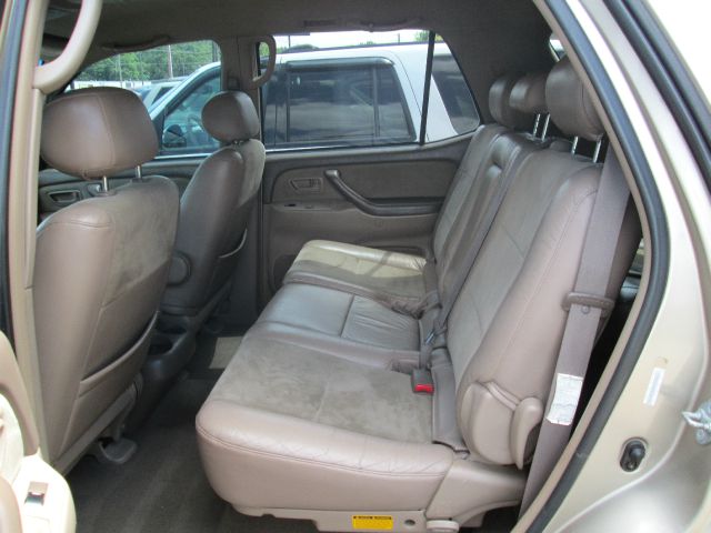 2004 Toyota Sequoia Unknown