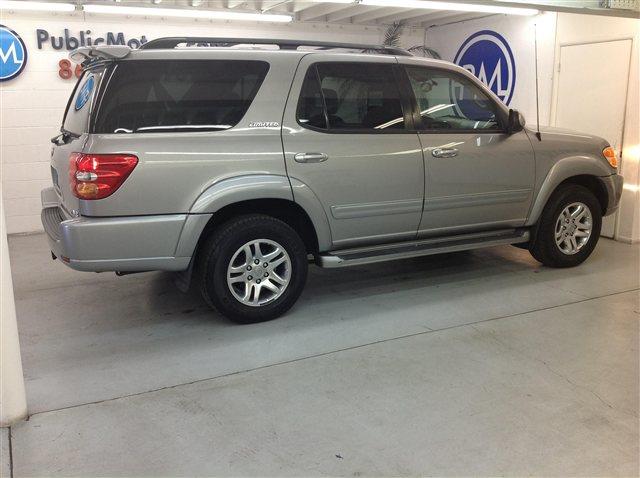 2004 Toyota Sequoia Sedan 4-speed AT