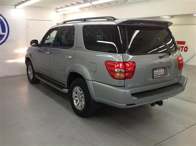 2004 Toyota Sequoia Sedan 4-speed AT