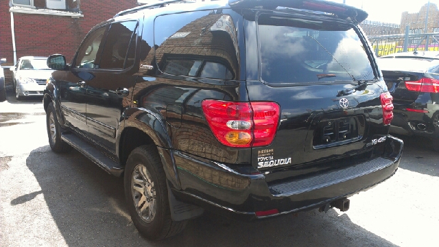 2004 Toyota Sequoia Super