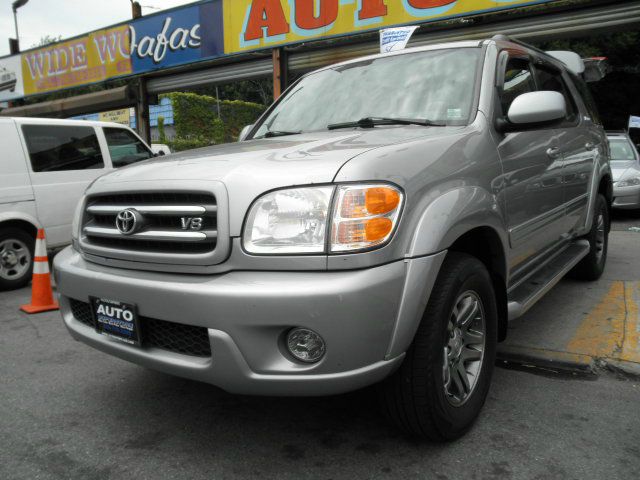 2004 Toyota Sequoia Super