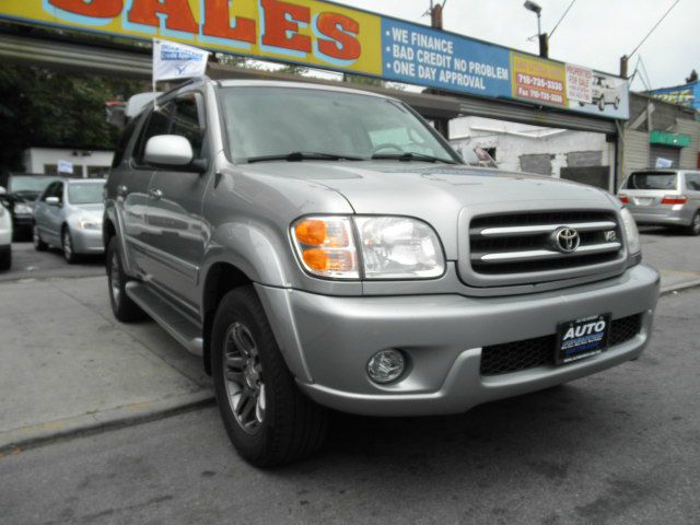 2004 Toyota Sequoia Super