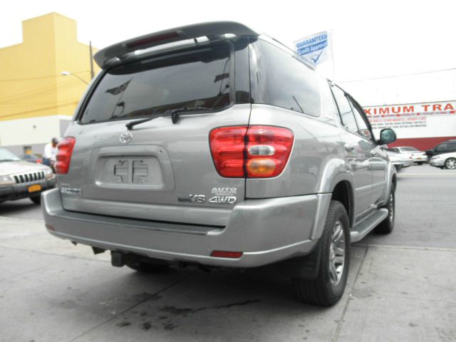 2004 Toyota Sequoia Super