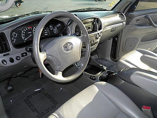 2005 Toyota Sequoia Unknown