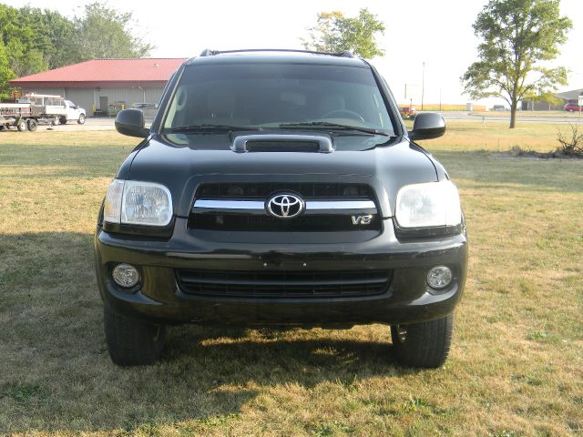 2005 Toyota Sequoia Super