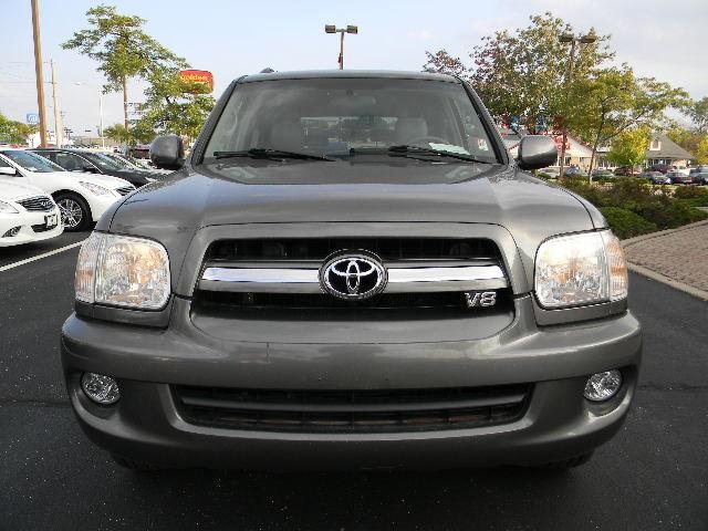 2006 Toyota Sequoia Yaris Sedan