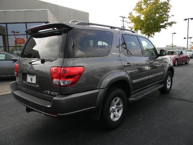 2006 Toyota Sequoia Yaris Sedan