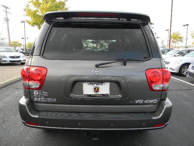 2006 Toyota Sequoia Yaris Sedan