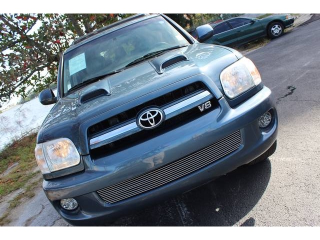 2006 Toyota Sequoia SLT 25