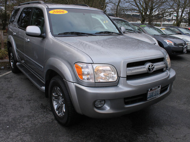 2006 Toyota Sequoia SLT 25