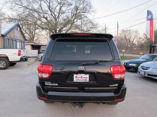 2006 Toyota Sequoia SLT 25