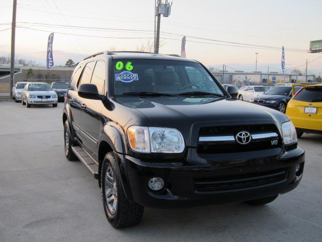 2006 Toyota Sequoia SLT 25