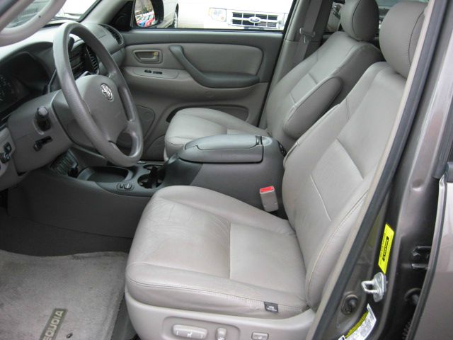 2007 Toyota Sequoia 3.5 H.O V6 Sedan