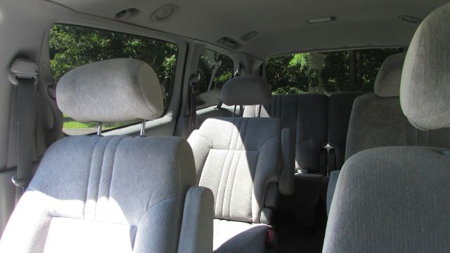 1998 Toyota Sienna SEL Sport Utility 4D