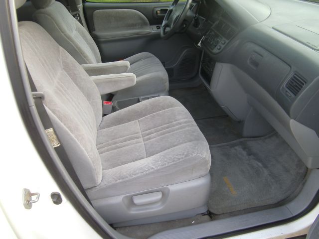 1999 Toyota Sienna SEL Sport Utility 4D