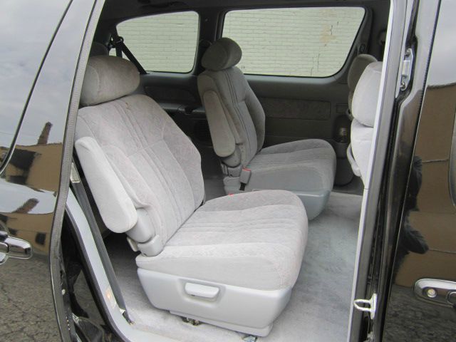 2000 Toyota Sienna SEL Sport Utility 4D