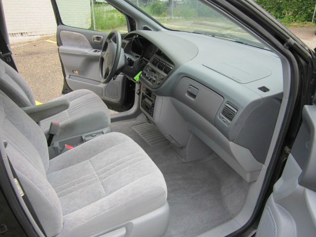 2000 Toyota Sienna SEL Sport Utility 4D