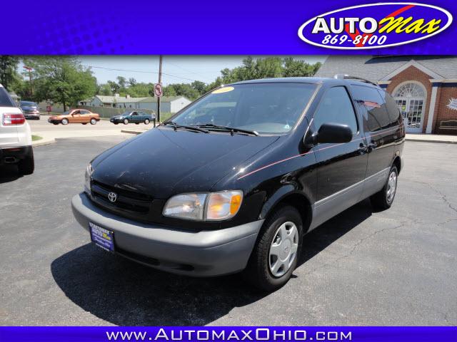 2000 Toyota Sienna X