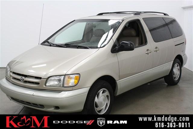 2000 Toyota Sienna Unknown