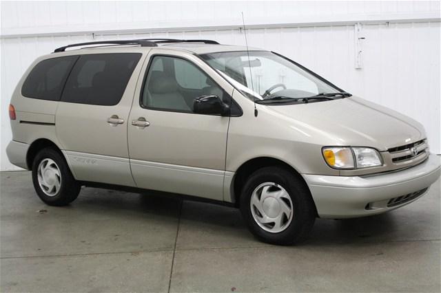 2000 Toyota Sienna Unknown