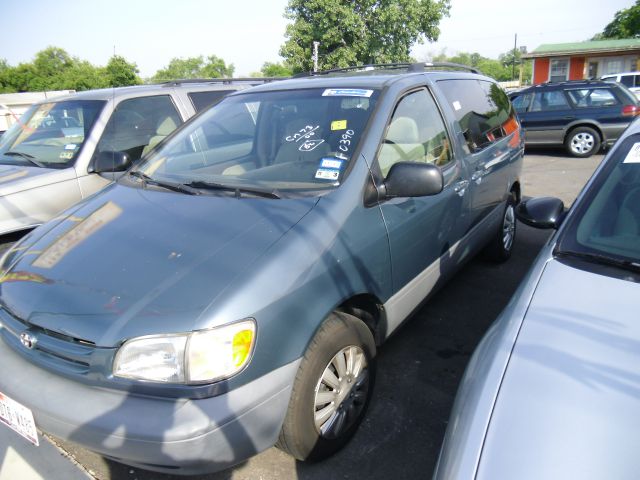 2000 Toyota Sienna Unknown