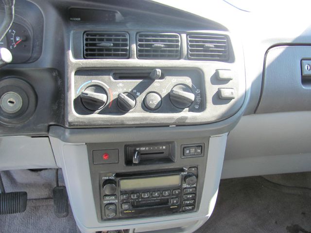 2000 Toyota Sienna SEL Sport Utility 4D