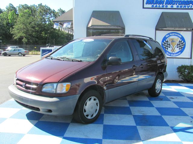 2000 Toyota Sienna SEL Sport Utility 4D