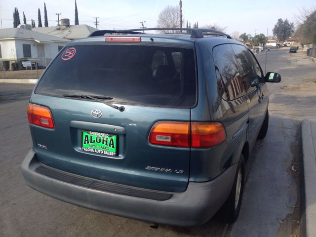 2000 Toyota Sienna SEL Sport Utility 4D