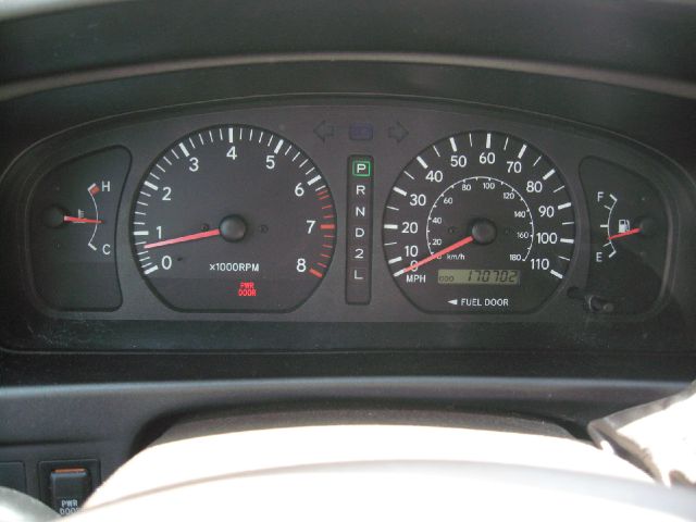 2000 Toyota Sienna LE - 4x2