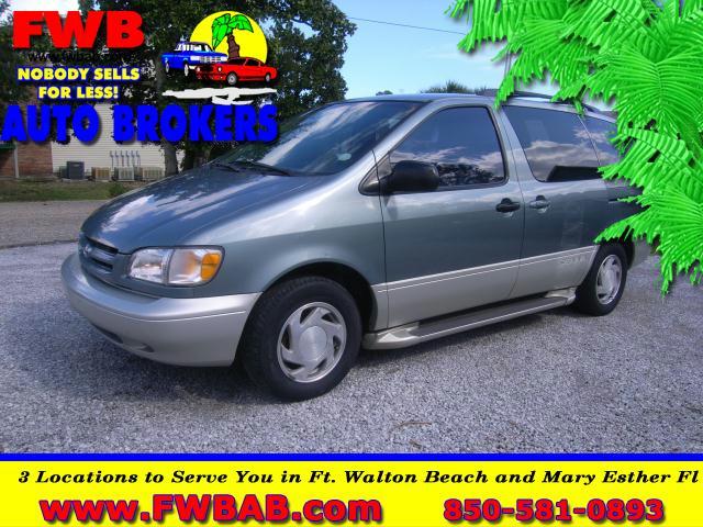 2000 Toyota Sienna SEL Sport Utility 4D