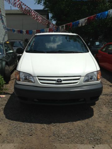 2001 Toyota Sienna X