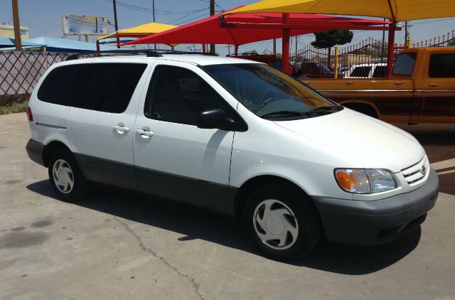 2001 Toyota Sienna X