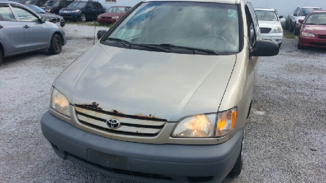 2001 Toyota Sienna X