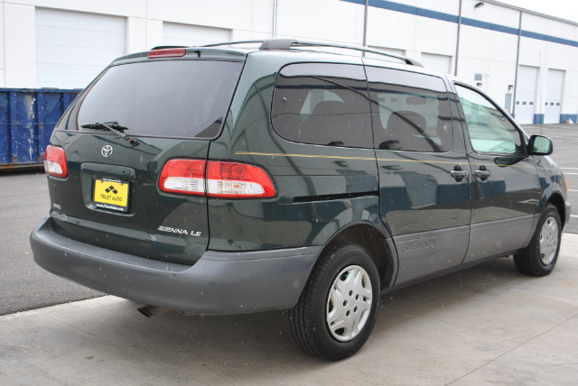 2002 Toyota Sienna X