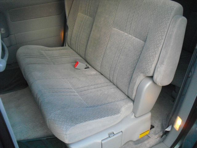 2002 Toyota Sienna SEL Sport Utility 4D